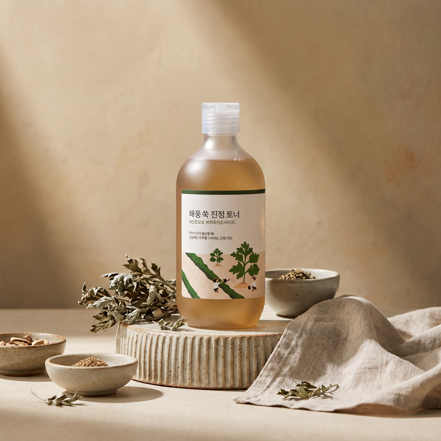 ROUND LAB Mugwort Calming Toner